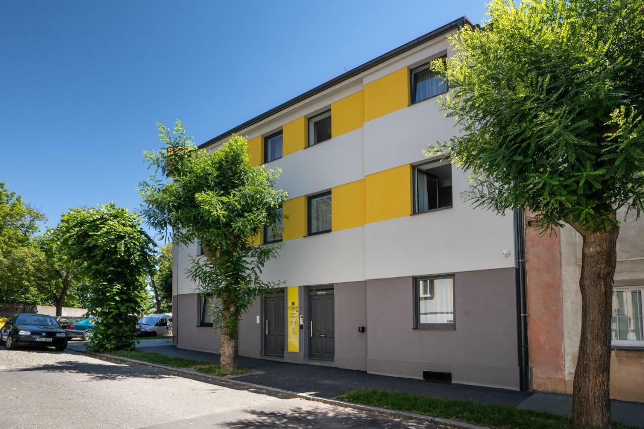 Wellness Penzion U Gigantu Plzen Exterior photo